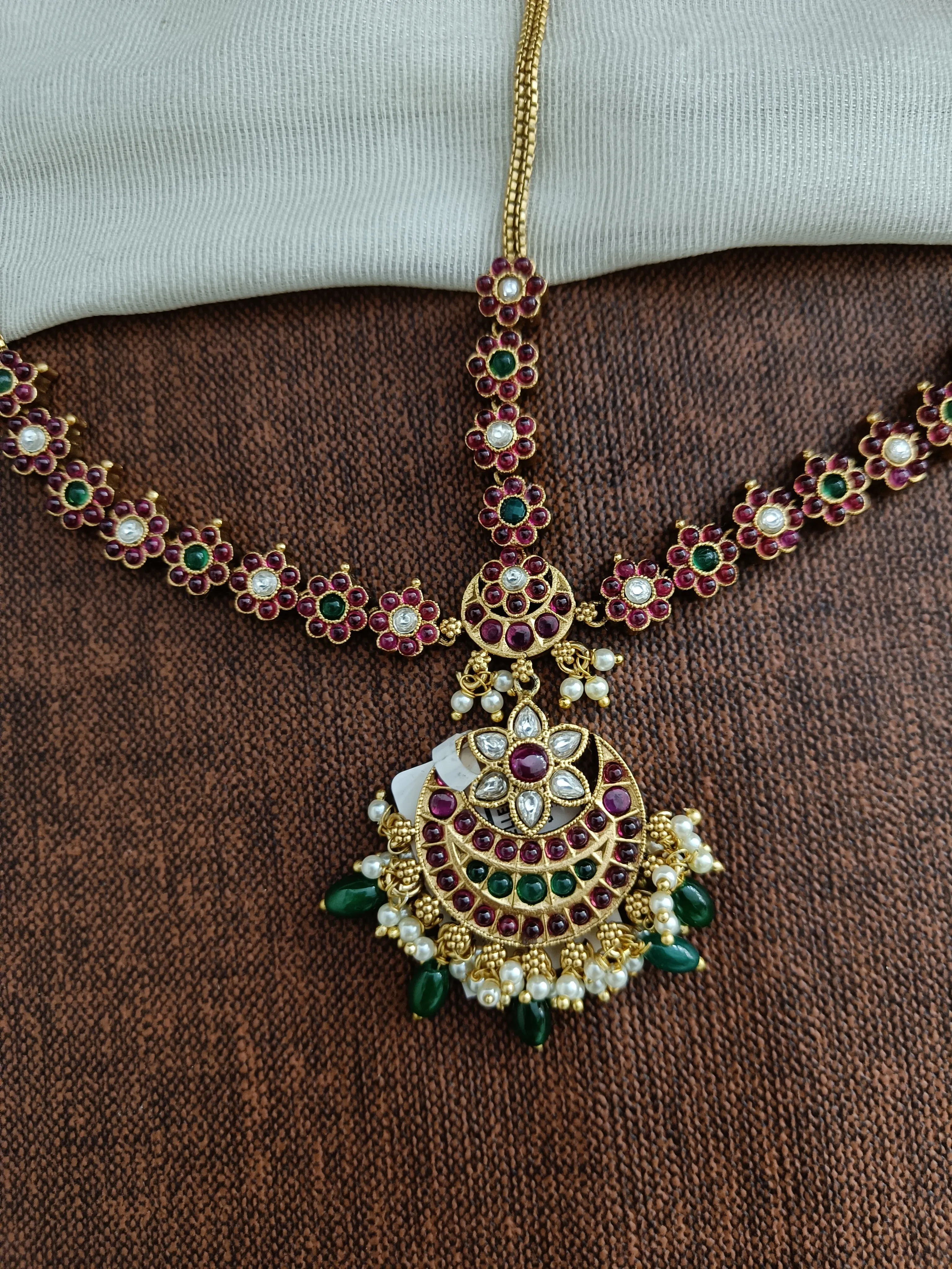 Elegant Antique Tikka Set for Indian Festivities