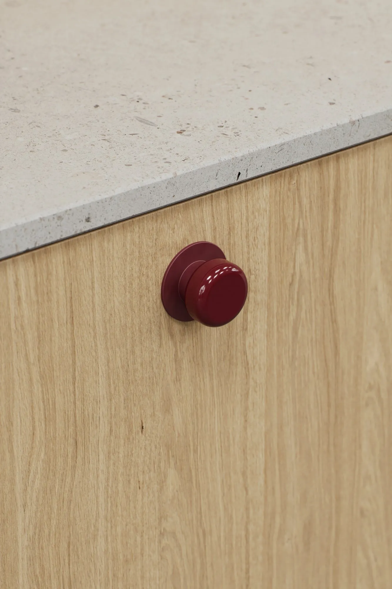 Lacquered Retro "Colette" Round Cabinet Knobs