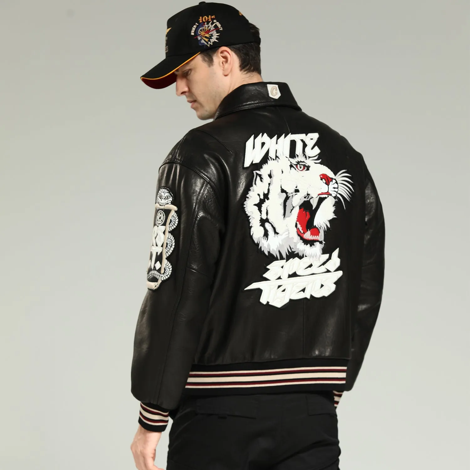 Tiger embroidered jacket